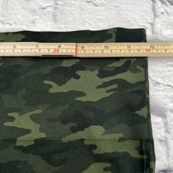 Spanx Look At Me Now Seamless Athletic Leggings Women's Green Camouflage Small - Picture 6 of 9